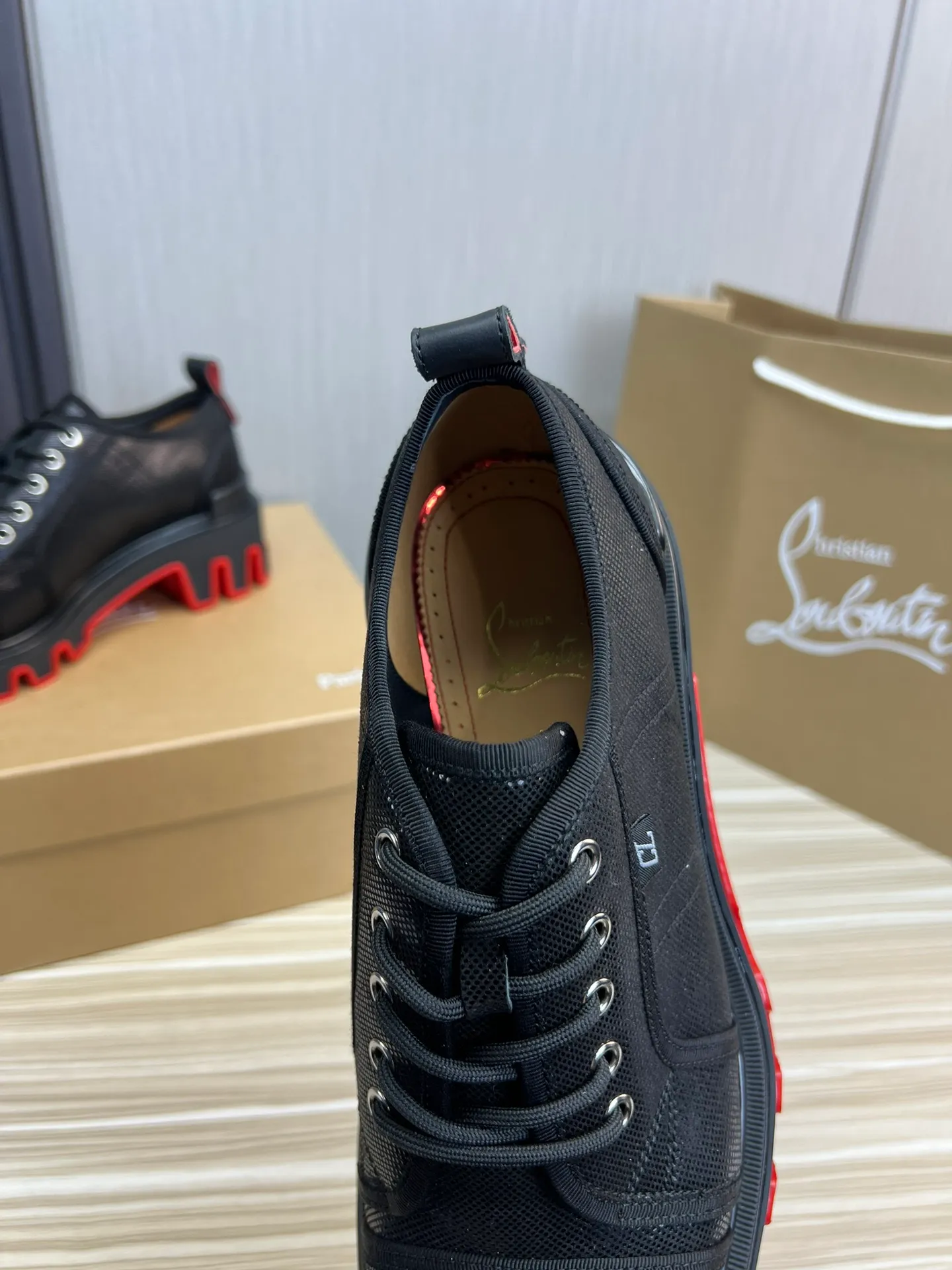 Men's shoes💰760💰 CL popular red-soled boots🆑1:1 original model opening. Official website updated simultaneously ~ Christian* Louboutin, imported cowhide leather upper + water-dyed cowhide lining, original thick red sole, wear-resistant and non-slip⬆️ Full set of counter packaging🎁38-45 (38.45 custom-made, non-refundable)